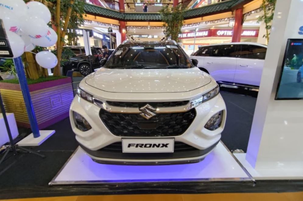 SUV Kompak Bergaya Urban Suzuki Fronx Hadir di OTO Mall Exhibition Artha Gading